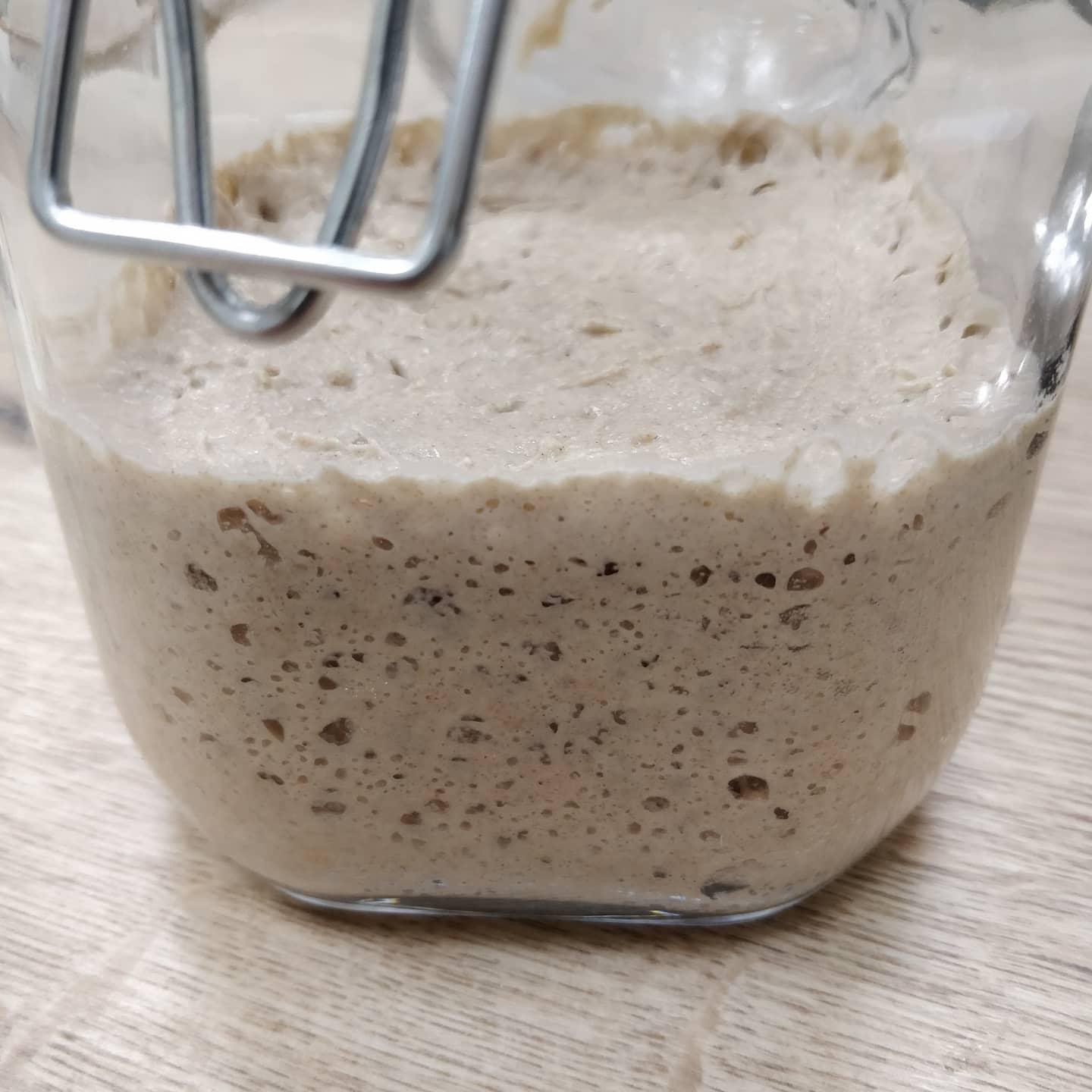 Mijn allereerste zuurdesembrood